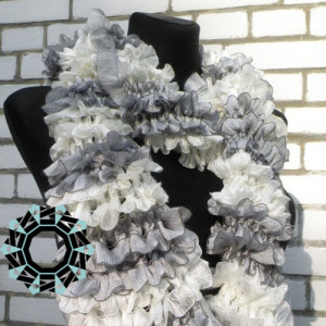 Spring scarf (white&grey) / Wiosenny szalik (biało-szary) by Tender December, Alina Tyro-Niezgoda