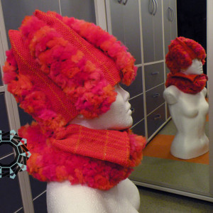 Fluffy red hat / Puchata czapka czerwona by Tender December, Alina Tyro-Niezgoda