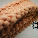 Mega-scale beige scarf / Kremowy szalik w mega skali by Tender December, Alina Tyro-Niezgoda