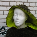green cape / Zielona peleryna by Tender December, Alina Tyro-Niezgoda,